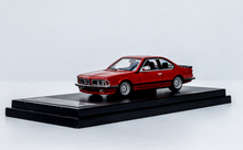 Load image into Gallery viewer, SW 1:64 Red E24 635 CSI Couple Classic Sports Model Diecast Metal Car New