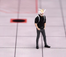 Load image into Gallery viewer, 1:64 Painted Figure Model Miniature Resin Sand cool man boy backpack Style