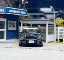 Load image into Gallery viewer, Rollin 1:64 2008 Black CHP Police Charger Muscle Model Diecast Metal Car New Collection