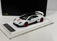 Load image into Gallery viewer, Onemodel 1:64 White LP670-4 Murcielago LB Sports Model Diecast Resin Car New Collection