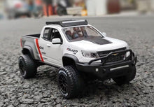 Load image into Gallery viewer, Maisto 1:27 2017 Colorado ZR2 Pickup Off Road Sports Model Diecast Metal Car