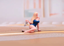 Load image into Gallery viewer, 1:24 Painted Figure Model Miniature Resin Diorama Blue Sexy Beauty High Heel