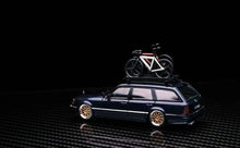 Load image into Gallery viewer, Mortal 1:64 Blue Gold Rim S124 E300 Wagon Roof Bike Model Diecast Metal Car