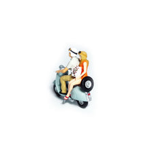 Load image into Gallery viewer, 1:64 Painted Figure Mini Model Miniature Resin Diorama Motocycle Couple Lovers