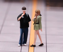 Load image into Gallery viewer, 1:64 Painted Figure Model Miniature Resin Diorama Toy Sand Couple Lovers Fashion