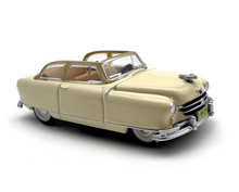 Load image into Gallery viewer, 1:87 Beige 1950 Nash Convertible Classic Sports Model Diecast Metal Car New Collection