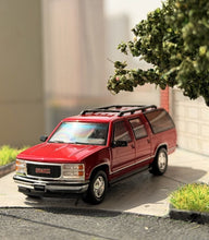 Load image into Gallery viewer, Bliss 1:64 HEC Red Suburban GMT400 SUV Sports Model Diecast Metal Car New Collection