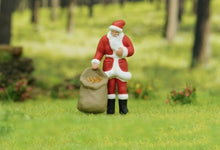 Load image into Gallery viewer, 1:64 Painted Figure Model Miniature Resin Diorama Sand Santa Christmas Kids Toy