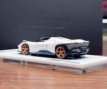 Load image into Gallery viewer, SUHE 1:64 White SP3 Daytona Red Seat Sports Model Diecast Resin Car New Collection