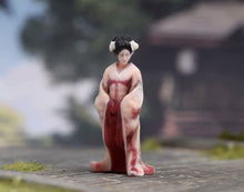 Load image into Gallery viewer, 1:64 Painted Figure Model Miniature Resin Sand Japanese Kimono Woman Traditional