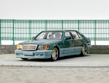 Load image into Gallery viewer, SW 1:64 Green S600 W140 VIP Sedan Sports Model Diecast Metal Car New Collection