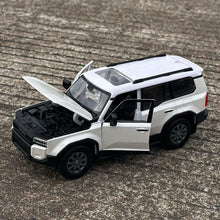 Load image into Gallery viewer, Maisto 1:24 White 2024 Land Cruiser LC250 Open Model Diecast Metal Car New Collection