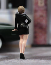 Load image into Gallery viewer, 1:64 Painted Figure Model Miniature Resin Diorama Sand Secretary Lady Suit Woman New