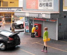 Load image into Gallery viewer, 1:64 Painted Figure Mini Model Miniature Resin Diorama Arcade Machine Boy Set