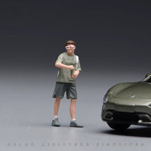 Load image into Gallery viewer, 1:24 Painted Figure Model Miniature Resin Diorama Sand Trendy Boy Drinks