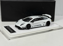 Load image into Gallery viewer, Onemodel 1:64 White LP670-4 Murcielago LB Model Diecast Resin Car New Collection
