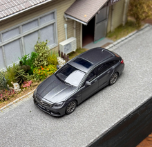 Load image into Gallery viewer, King 1:64 Gray CLS63 Shooting Brake Wagon Sports Model Diecast Metal Car New Collection