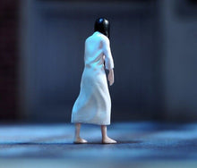 Load image into Gallery viewer, 1:64 Painted Unpainted Figure Model Miniature Resin Diorama Sand Zhen Zi Girl