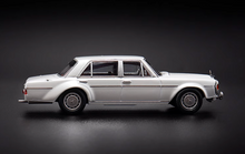 Load image into Gallery viewer, BSC 1:64 White 300SEL W109 AMG 6.8 Sedan Classic Model Diecast Metal Car New Collection