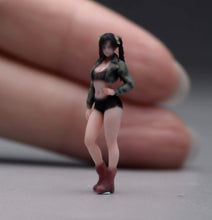 Load image into Gallery viewer, 1:64 Painted Figure Model Miniature Resin Sand Diorama Cool Pretty Girl Beauty