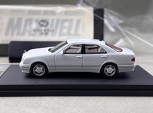 Load image into Gallery viewer, Maxwell 1:64 White E320 W210 Classic Sedan Sports Model Diecast Metal Car New Collection