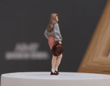 Load image into Gallery viewer, 1:64 Painted Figure Model Miniature Resin Diorama Toy Sand Trendy Walking Girl