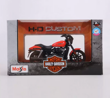 Load image into Gallery viewer, Maisto 1:18 Orange 2015 Harley Street 750 Motorcycle Bike Sport Model Diecast
