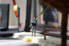 Load image into Gallery viewer, 1:64 Painted Figure Mini Model Miniature Resin Diorama Sand Crossed Hands Man
