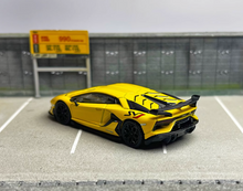 Load image into Gallery viewer, MINIGT 1:64 Green Aventador SVJ Racing Sports Model Diecast Metal Car #563