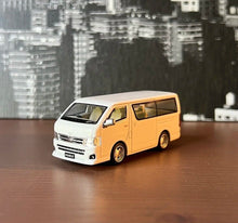 Load image into Gallery viewer, Masdi 1:64 2010 White Hiace Mini Van MPV Sports Model Diecast Metal Car New Collection