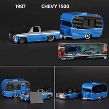 Load image into Gallery viewer, Maisto 1:64 1987 Chevy 1500 Pickup Traveler Trailer Tow & Go Model Metal Car