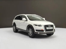 Load image into Gallery viewer, Masdi 1:64 White 2008 Q7 FSI Full Size SUV Sport Model Diecast Metal Car BN