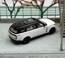 Load image into Gallery viewer, LCD 1:64 White 2022 Range Rover Luxury SUV Sports Model Diecast Metal Car New Collection