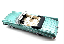 Load image into Gallery viewer, 1:87 Green 1961 Chrysler 300 Convertible Sports Model Diecast Metal Car New Collection