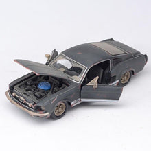 Load image into Gallery viewer, Bburago 1:24 1967 Mustang GT Vintage Muscle Sport Model Toy Diecast Metal Car