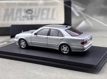Load image into Gallery viewer, Maxwell 1:64 Silver E320 W210 Classic Sedan Sports Model Diecast Metal Car New Collection