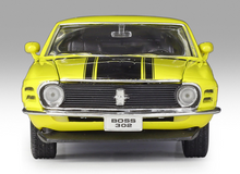 Load image into Gallery viewer, WELLY 1:24 1970 Mustang Boss 302 Muscle Racing Sports Model Diecast Metal Car