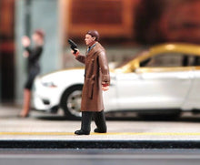 Load image into Gallery viewer, 1:64 Painted Figure Model Miniature Resin Diorama Sand Six Killers Man Lady Set