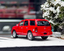 Load image into Gallery viewer, Masdi 1:64 Red 2005 Escalade Full Size SUV Sport Model Diecast Metal Car New Collection