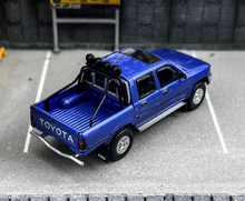 Load image into Gallery viewer, Masdi 1:64 Blue 1994 Hilux LN107 Pickup Cab Truck Model Diecast Metal Car New Collection