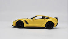 Load image into Gallery viewer, Maisto 1:24 2015 Yellow Z06 Racing Sports Model Toy Diecast Metal Car BN