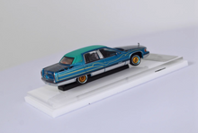 Load image into Gallery viewer, GOC 1:64 Blue CTE Fleetwood American Classic Model Diecast Metal Car New Collection