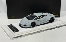 Load image into Gallery viewer, Onemodel 1:64 Gray LP610 Huracan LB Sports Model Diecast Resin Car New Collection