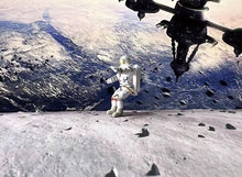 Load image into Gallery viewer, 1:64 Painted Figure Model Miniature Resin Diorama Sand Astronauts Cosmonaut Toy New