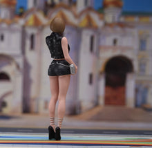 Load image into Gallery viewer, 1:24 Painted Figure Model Miniature Resin Diorama Short Hair Girl Lady Shades