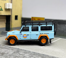 Load image into Gallery viewer, Master 1:64 Gulf Defender 110 SUV Off Road Sports Model Diecast Metal Car