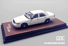 Load image into Gallery viewer, GOC 1:64 White Police Crown Victoria EN114 American Model Diecast Metal Car