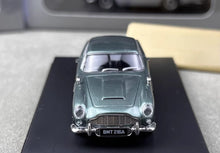 Load image into Gallery viewer, DCM 1:64 Green 1964 DB5 Classic Coupe Figure Model Diecast Metal Car New