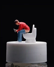 Load image into Gallery viewer, 1:64 Painted Figure Mini Model Miniature Resin Diorama Sand People Man On Toilet