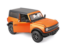 Load image into Gallery viewer, Maisto 1:24 2021 Orange FORD Bronco Badlands SUV Sports Model Diecast Metal Car BN